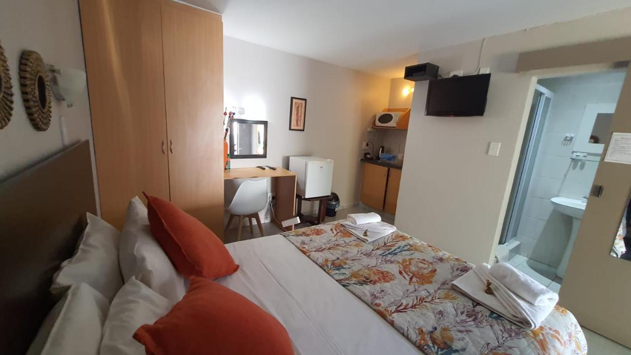 Gemstone Guest House クラークスドープ エクステリア 写真