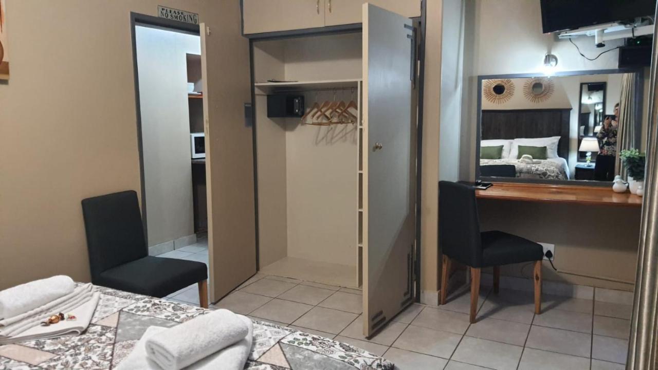 Gemstone Guest House クラークスドープ エクステリア 写真